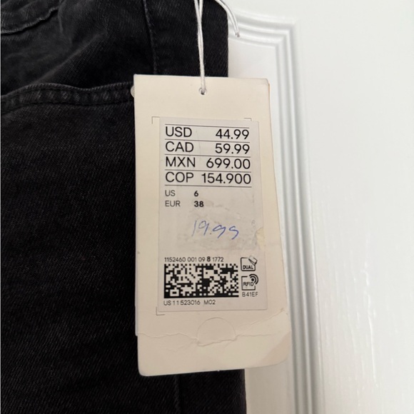 H&M black jeans - Picture 2 of 5